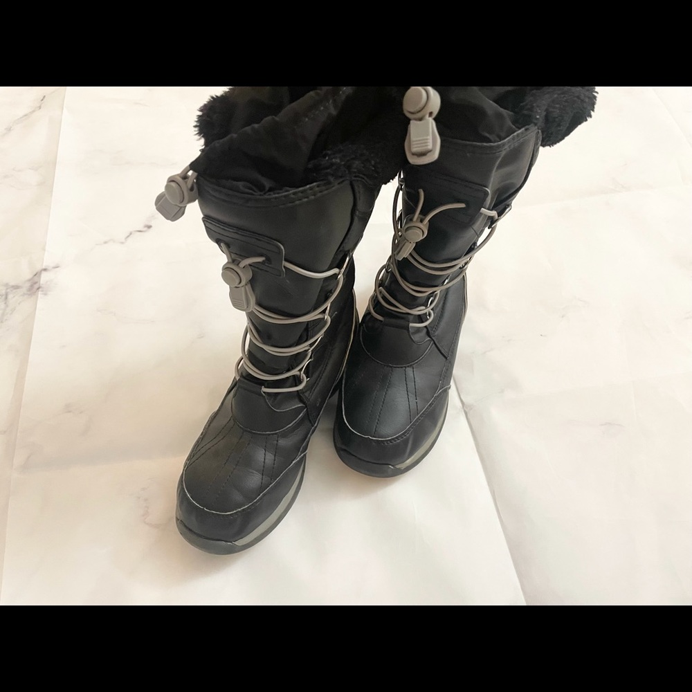 Land’s End Snow Boot - Picture 3 of 9